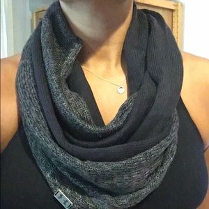 Under armour infinity scarf